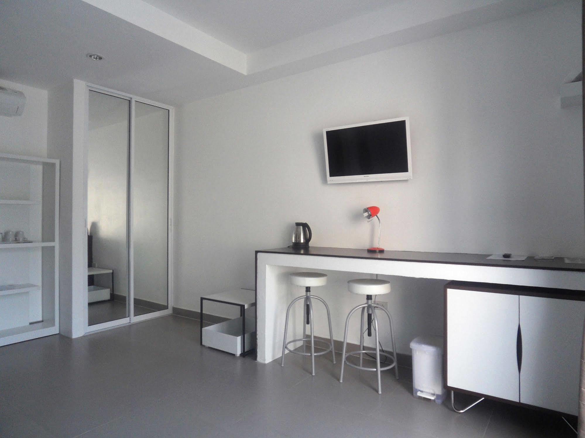 Gp Rooms Pool Guesthouse パッタヤー エクステリア 写真