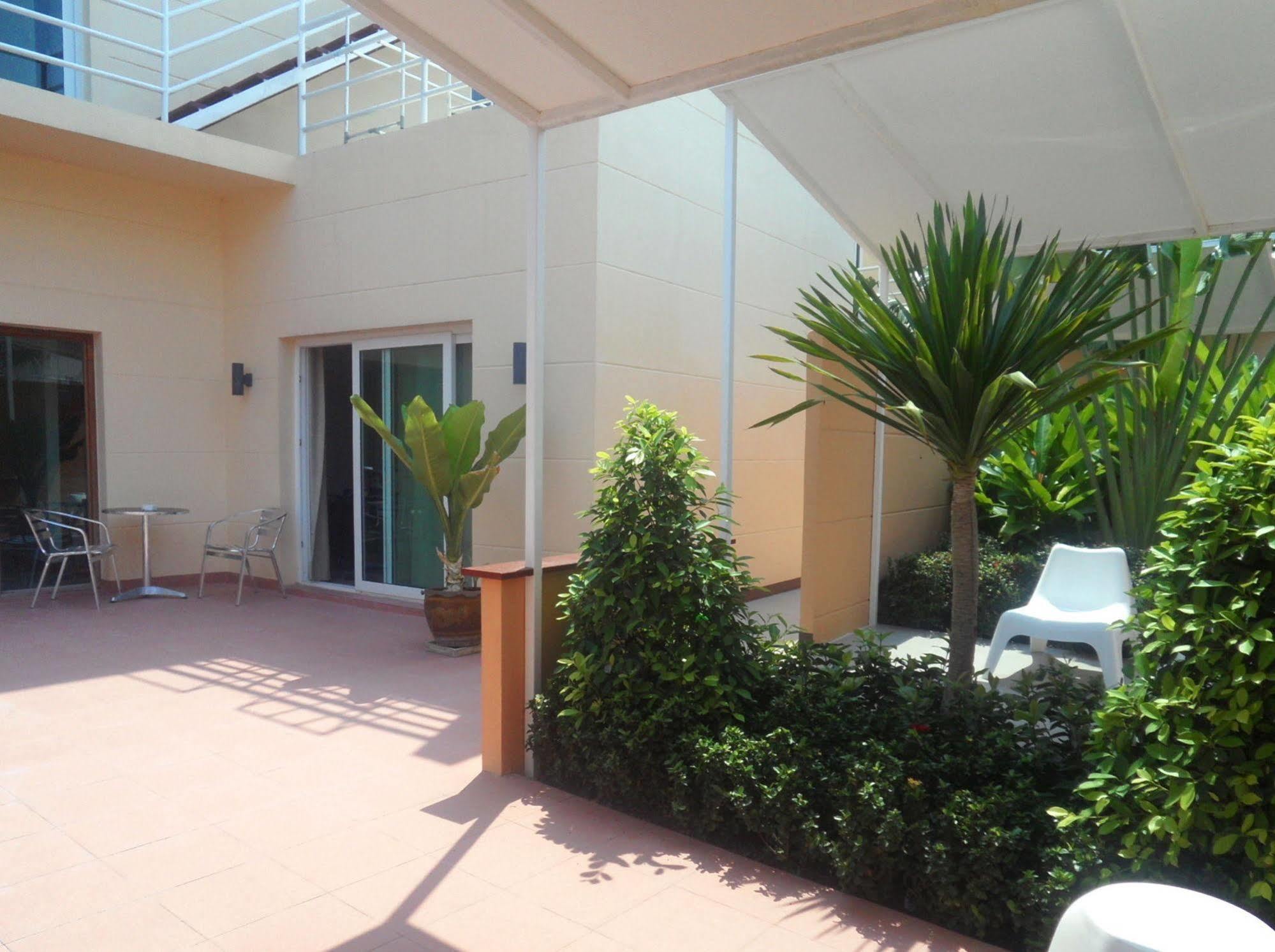 Gp Rooms Pool Guesthouse パッタヤー エクステリア 写真