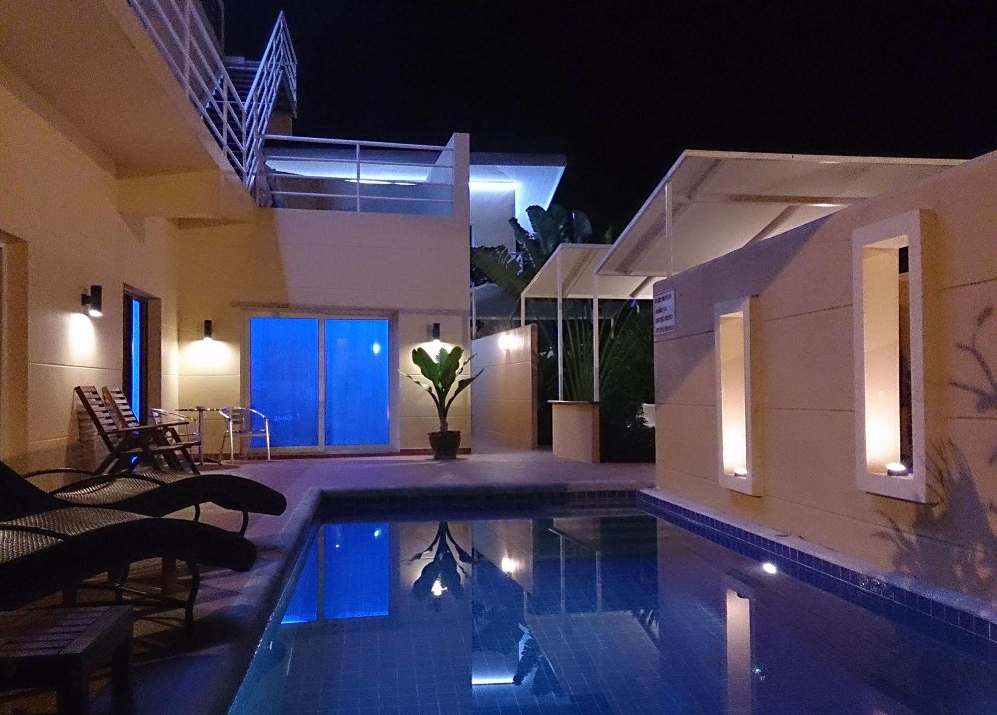 Gp Rooms Pool Guesthouse パッタヤー エクステリア 写真